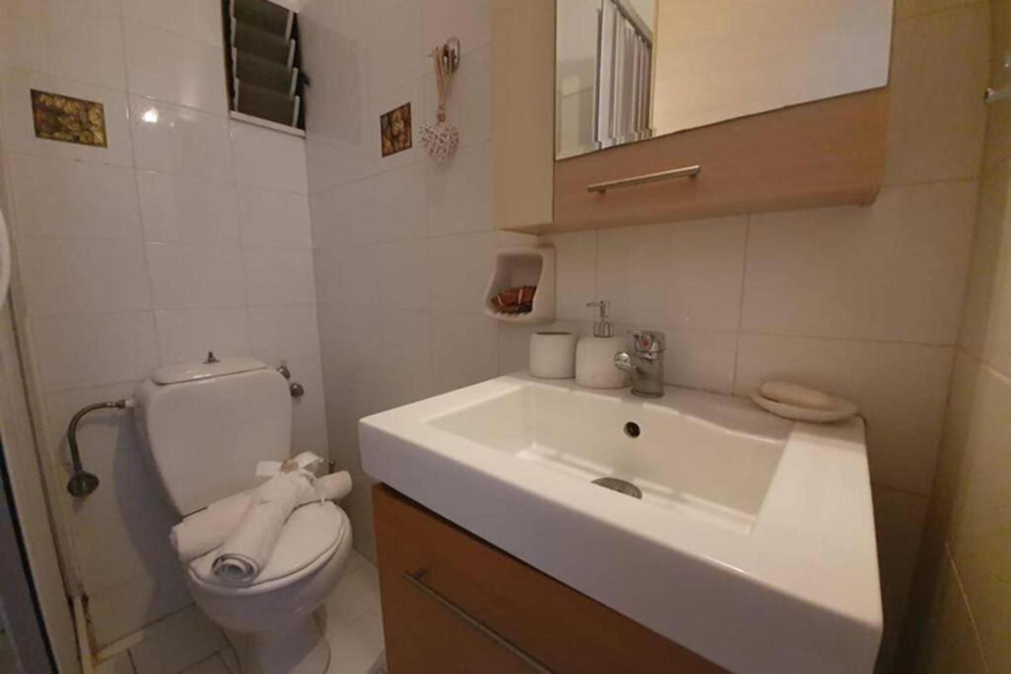 Amarantou Apartment - Rhodes City Center Екстер'єр фото